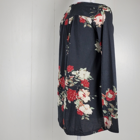 Daytrip floral long sleeved lace v neck top size small - Picture 9 of 14